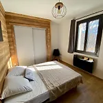 T3 Renove Avec 2 Chambres, Proche Centre, Parking, - Fr-1-758-37 Apartmán
