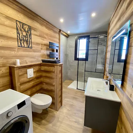 T3 Renove Avec 2 Chambres, Proche Centre, Parking, - Fr-1-758-37 Apartmán