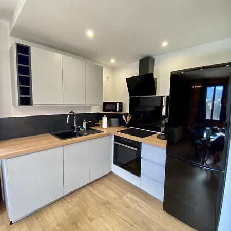 T3 Renove Avec 2 Chambres, Proche Centre, Parking, - Fr-1-758-37 Apartmán Formiguères